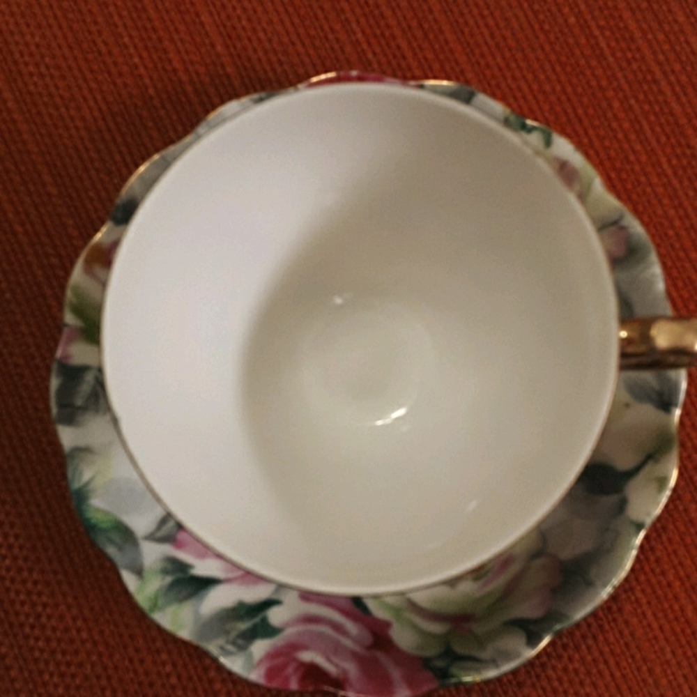 Norcrest Tea Cup and Saucer with Roses - Picture 2 of 3